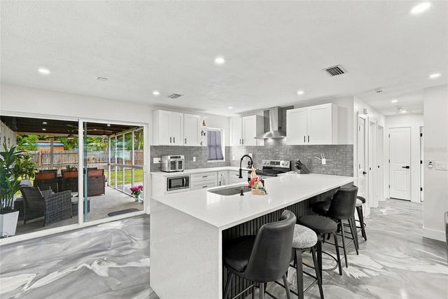 10259 NARANJA STREET, Seminole, FL 33772