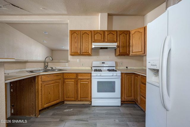 4740 Country Place, Las Cruces, NM 88007