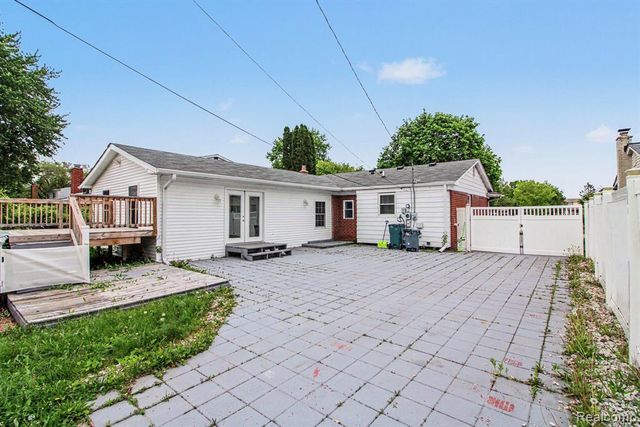 2177 Alexander Drive, Troy, MI 48083