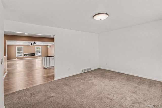 2177 Alexander Drive, Troy, MI 48083