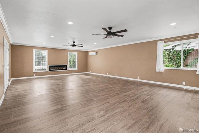 2177 Alexander Drive, Troy, MI 48083