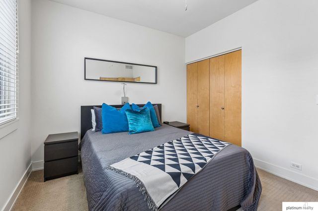 1138 Mayberry Plaza, Omaha, NE 68108