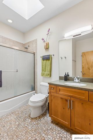 1138 Mayberry Plaza, Omaha, NE 68108
