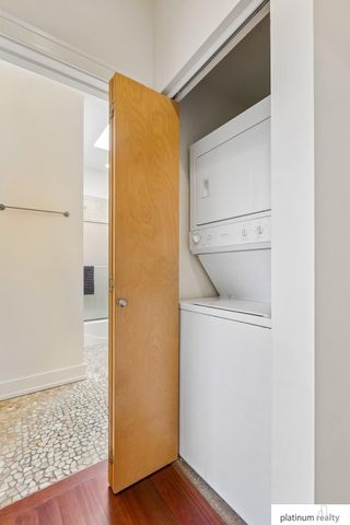 1138 Mayberry Plaza, Omaha, NE 68108