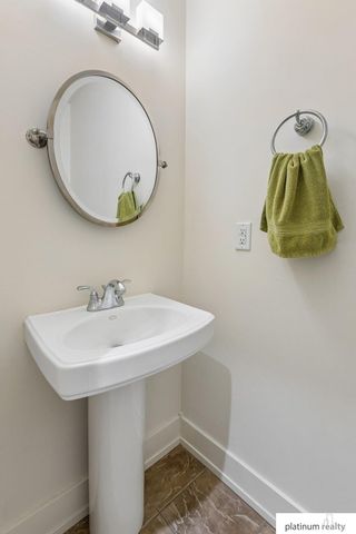 1138 Mayberry Plaza, Omaha, NE 68108