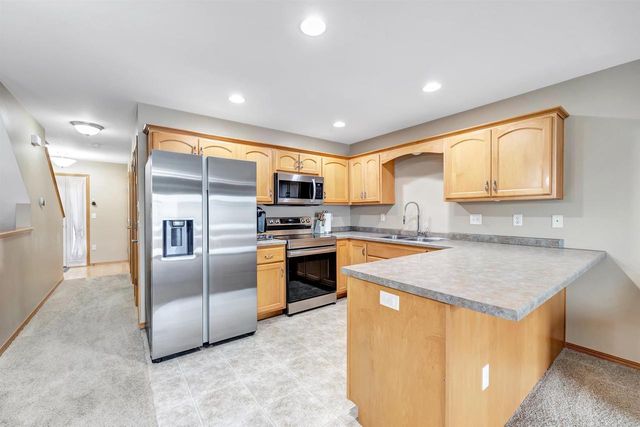 2167 TRAILSIDE LANE, De Pere, WI 54115