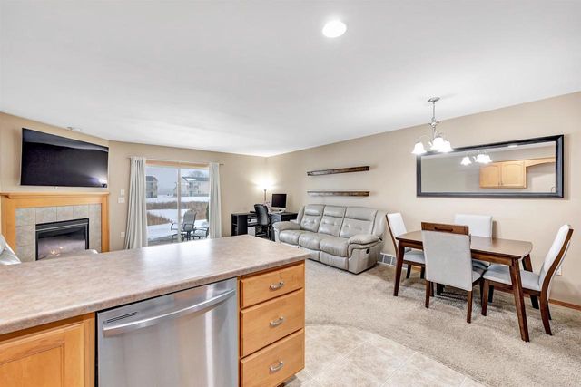 2167 TRAILSIDE LANE, De Pere, WI 54115