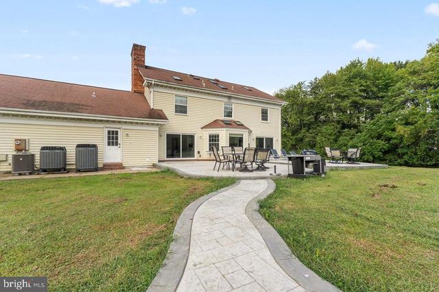 19 TWIN SPRINGS DR, Fredericksburg, VA 22407