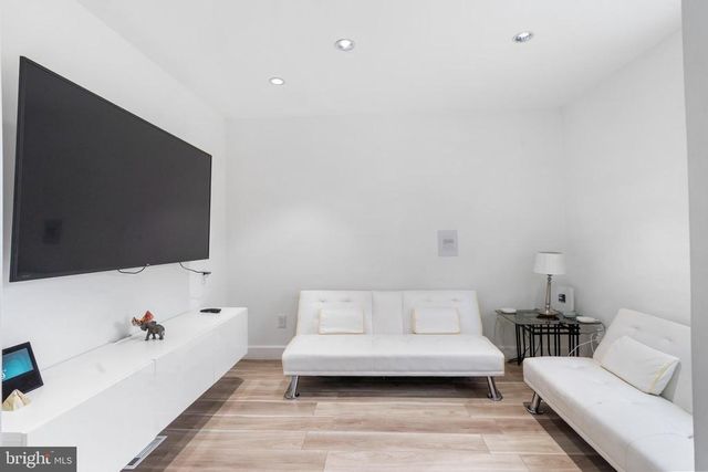 19 TWIN SPRINGS DR, Fredericksburg, VA 22407