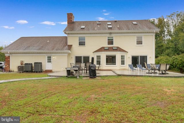 19 TWIN SPRINGS DR, Fredericksburg, VA 22407