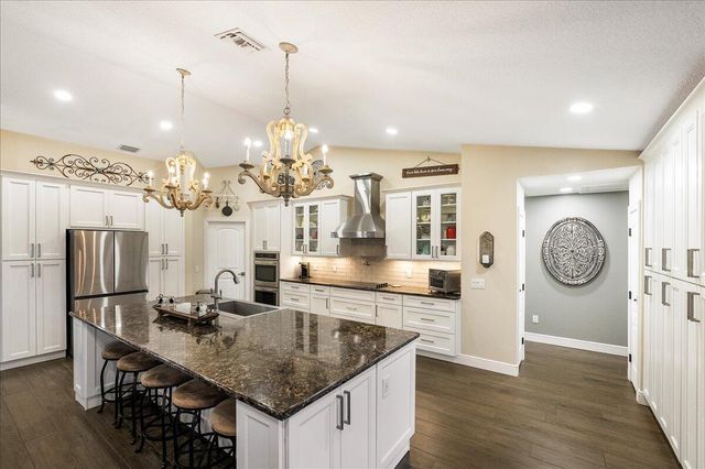 5871 NW Corso Court, Port St Lucie, FL 34986