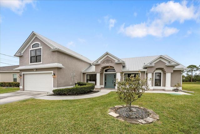 5871 NW Corso Court, Port St Lucie, FL 34986