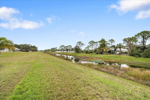 5871 NW Corso Court, Port St Lucie, FL 34986