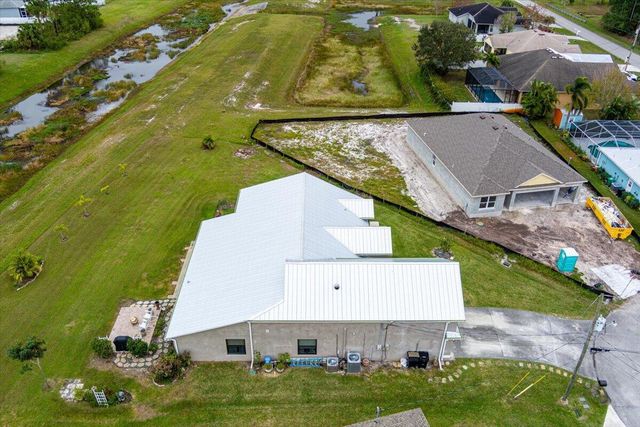 5871 NW Corso Court, Port St Lucie, FL 34986