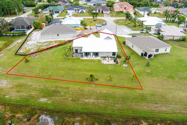 5871 NW Corso Court, Port St Lucie, FL 34986