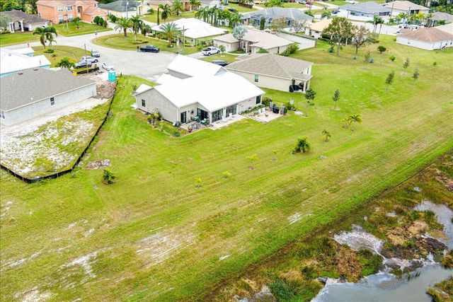 5871 NW Corso Court, Port St Lucie, FL 34986