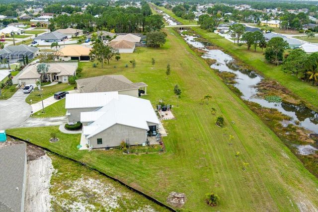 5871 NW Corso Court, Port St Lucie, FL 34986