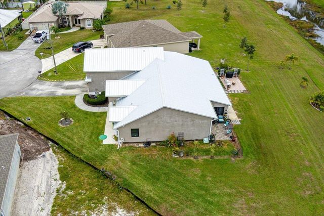 5871 NW Corso Court, Port St Lucie, FL 34986