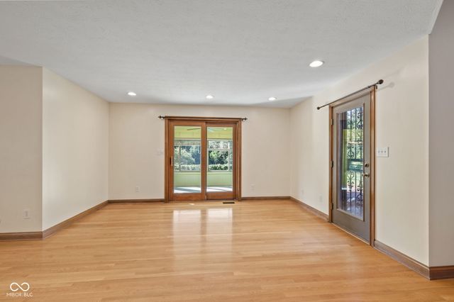 7231 Lakeside Woods Drive, Indianapolis, IN 46278
