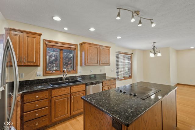 7231 Lakeside Woods Drive, Indianapolis, IN 46278