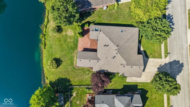 7231 Lakeside Woods Drive, Indianapolis, IN 46278