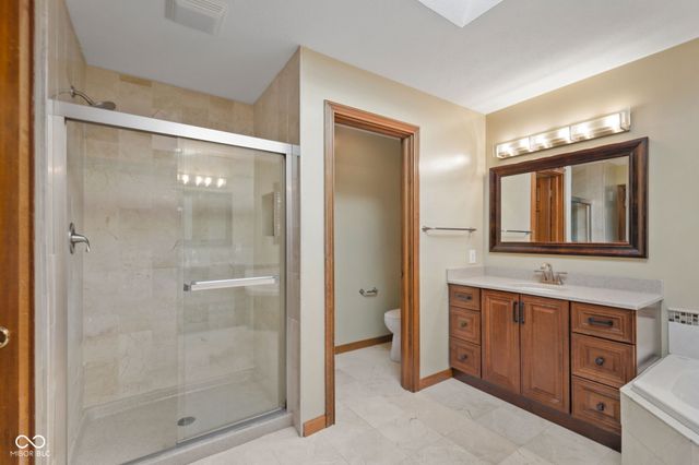 7231 Lakeside Woods Drive, Indianapolis, IN 46278