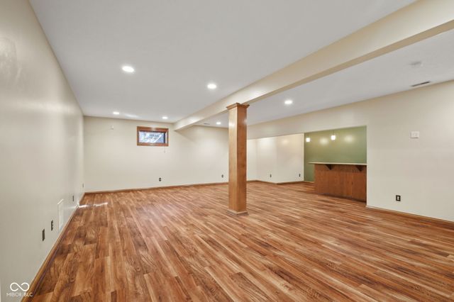 7231 Lakeside Woods Drive, Indianapolis, IN 46278