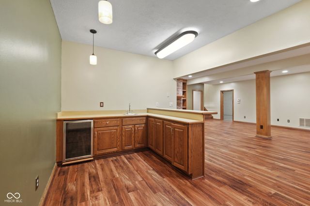 7231 Lakeside Woods Drive, Indianapolis, IN 46278