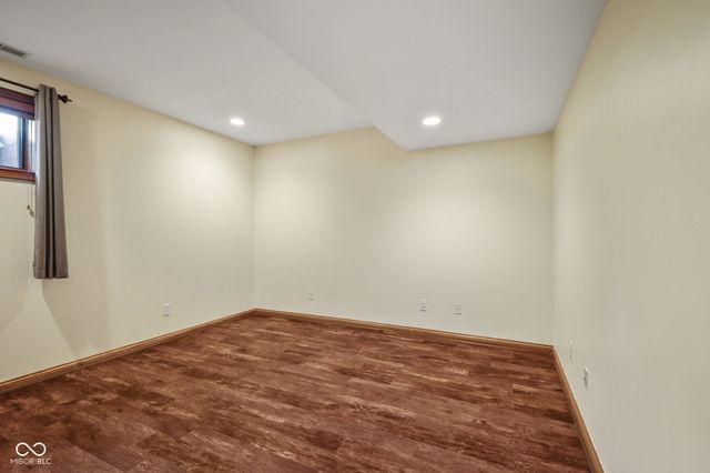 7231 Lakeside Woods Drive, Indianapolis, IN 46278