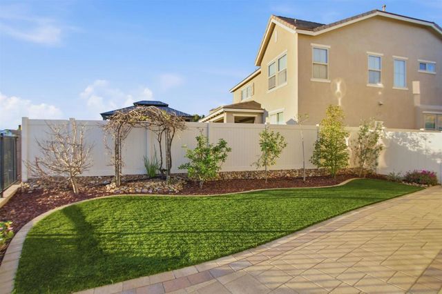 6741 Golden Glen Ln, San Diego, CA 92126