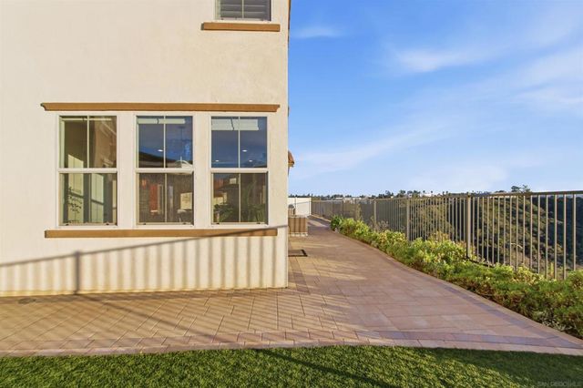 6741 Golden Glen Ln, San Diego, CA 92126