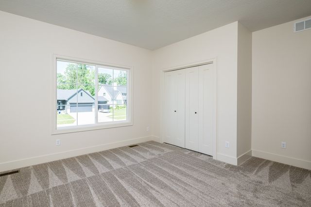 807 Bridgeview Street, Polk City, IA 50226