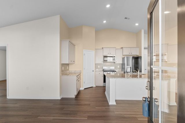 734 Eastridge Dr., Conway, SC 29526