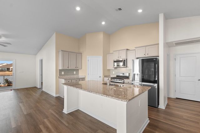 734 Eastridge Dr., Conway, SC 29526