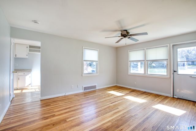 124 Mayflower Street, West Hartford, CT 06110
