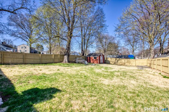 124 Mayflower Street, West Hartford, CT 06110