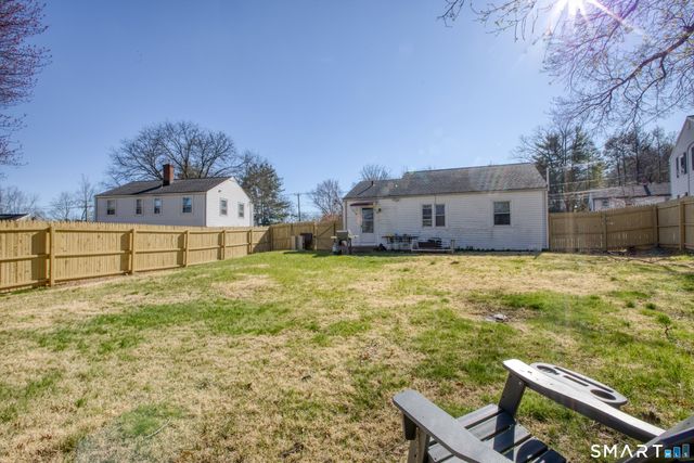 124 Mayflower Street, West Hartford, CT 06110