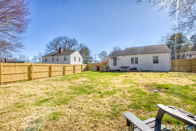 124 Mayflower Street, West Hartford, CT 06110