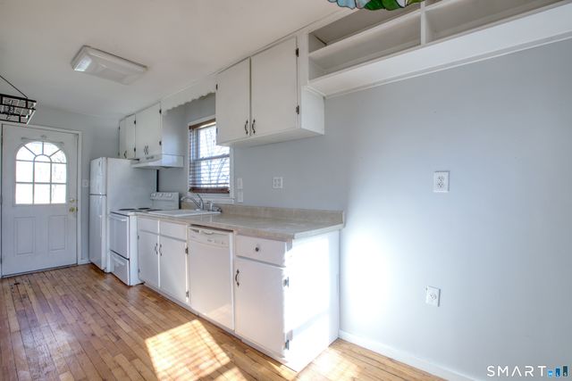 124 Mayflower Street, West Hartford, CT 06110