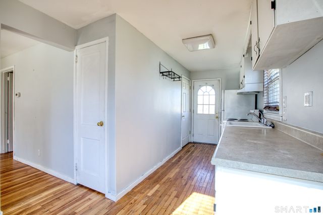 124 Mayflower Street, West Hartford, CT 06110