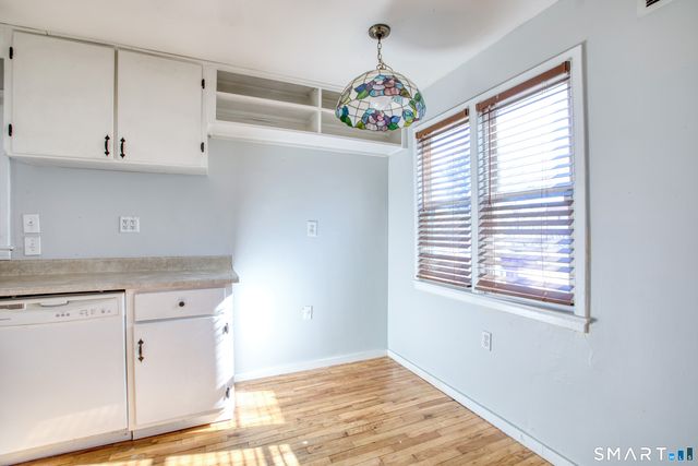 124 Mayflower Street, West Hartford, CT 06110
