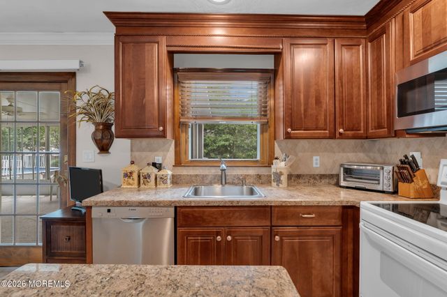 62 Garden Avenue, Brick, NJ 08724