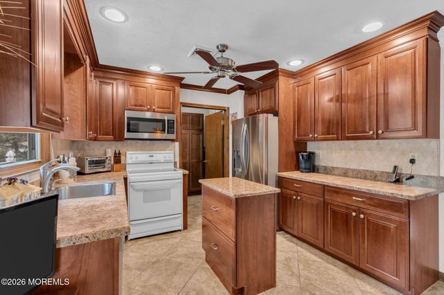 62 Garden Avenue, Brick, NJ 08724