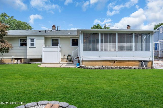 62 Garden Avenue, Brick, NJ 08724