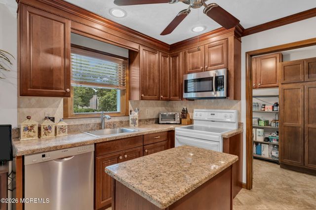 62 Garden Avenue, Brick, NJ 08724