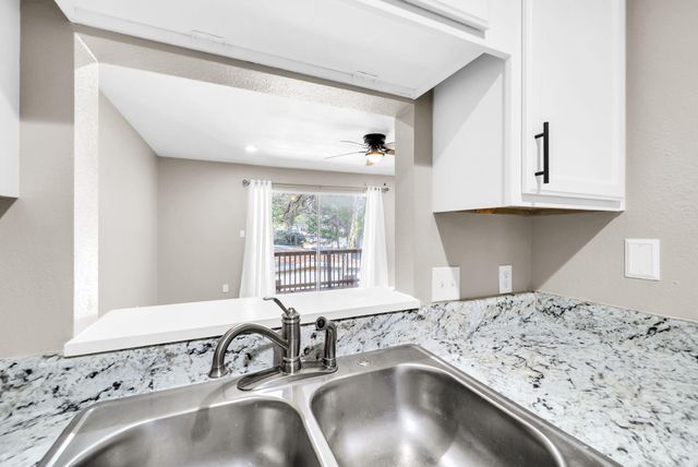 200 White Street 6, Niceville, FL 32578