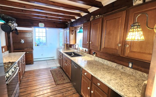 104 Johnny Cake Hill Lane, Readsboro, VT 05350