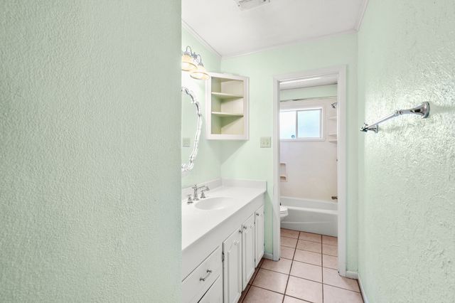 1006 Spring Street, Longview, TX 75604