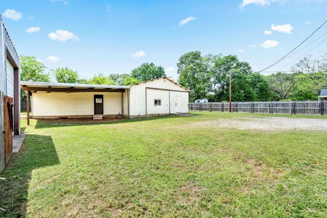 1006 Spring Street, Longview, TX 75604