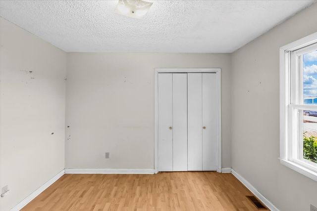 402 Yokley Dr, Franklin, KY 42134